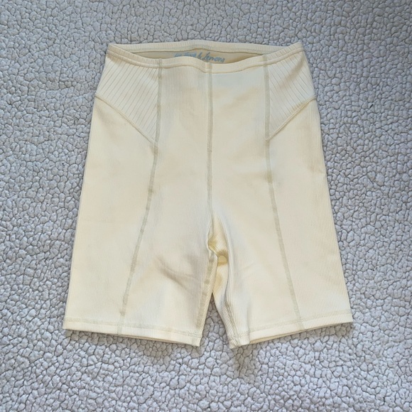 For love and lemons Cream Biker Shorts - Picture 1 of 5
